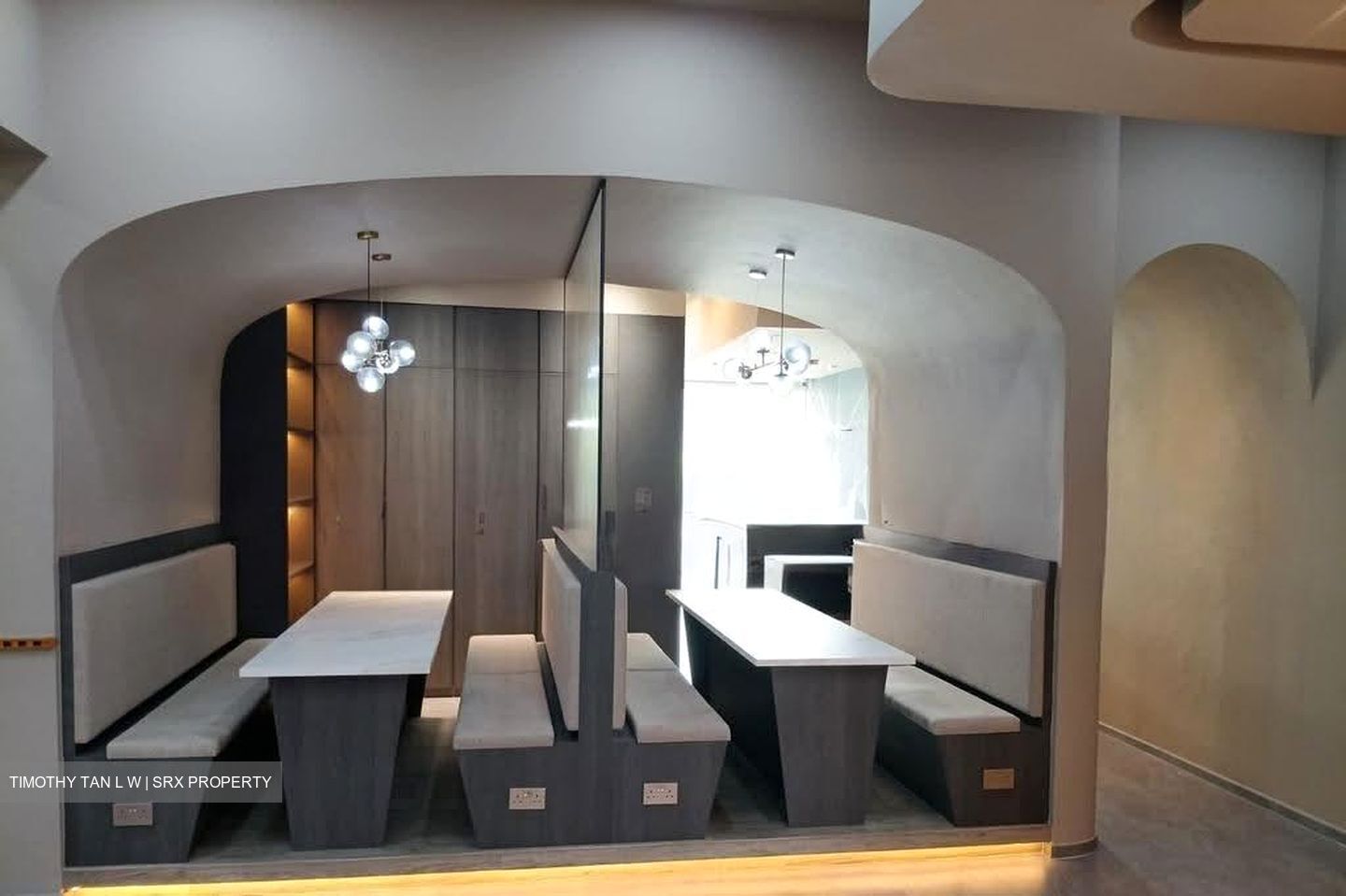Tannery Lane (D13), Office #633268561